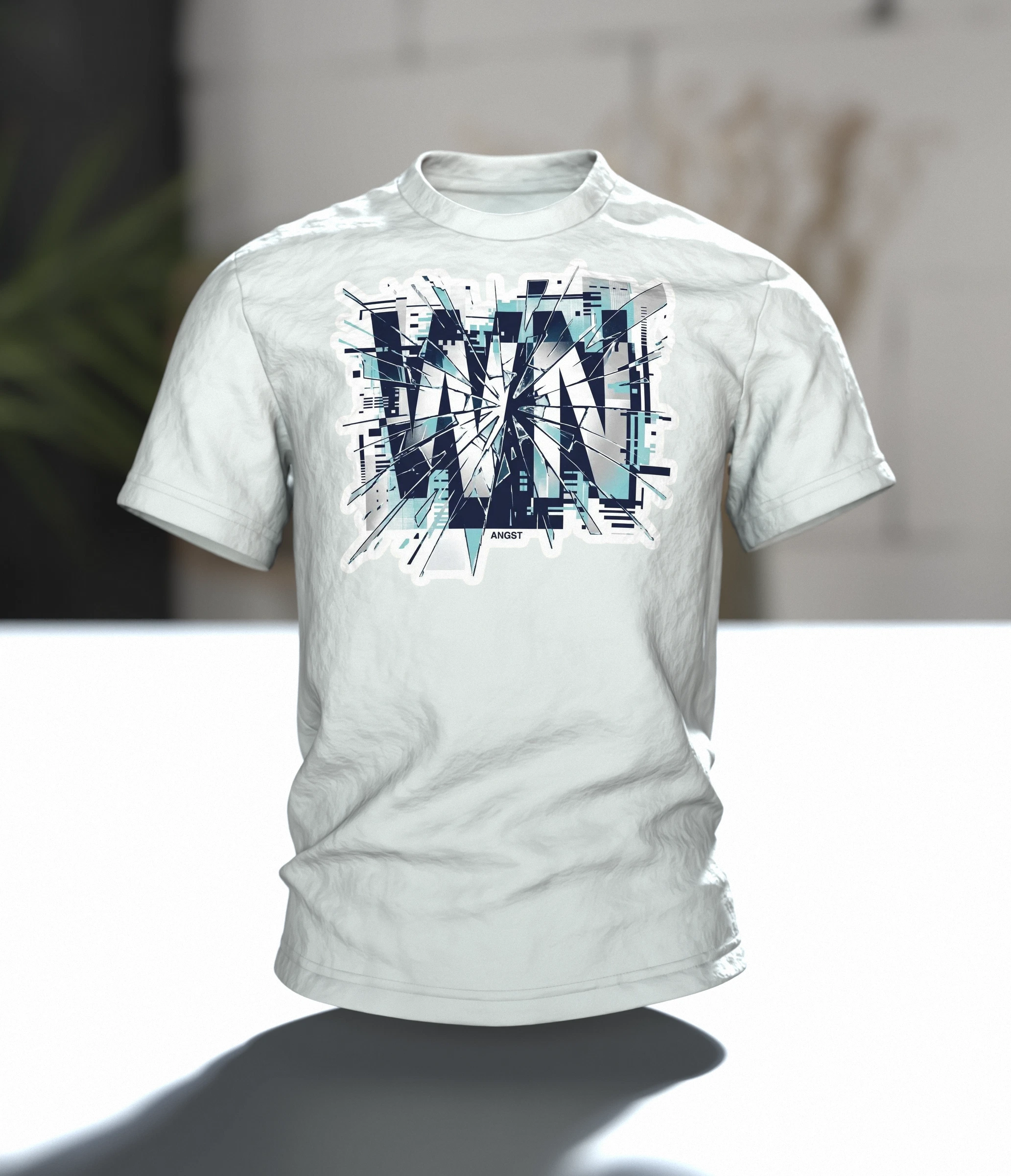 Zersplitterte Schrift T-Shirt, Im Raum