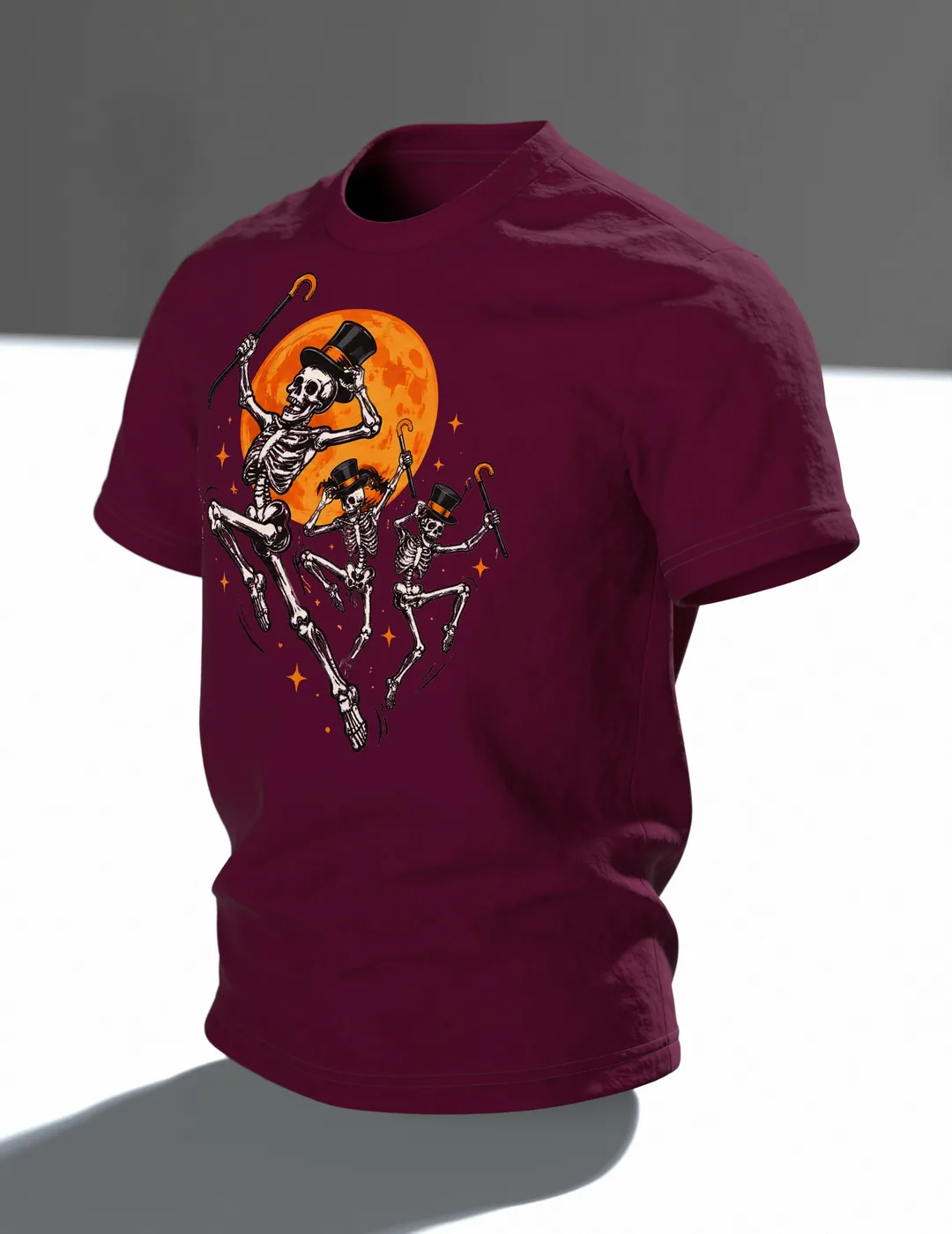 Tanzende Skelette im Mondschein T-Shirt: Lockerer Comic-Stil, Im Raum, schräg