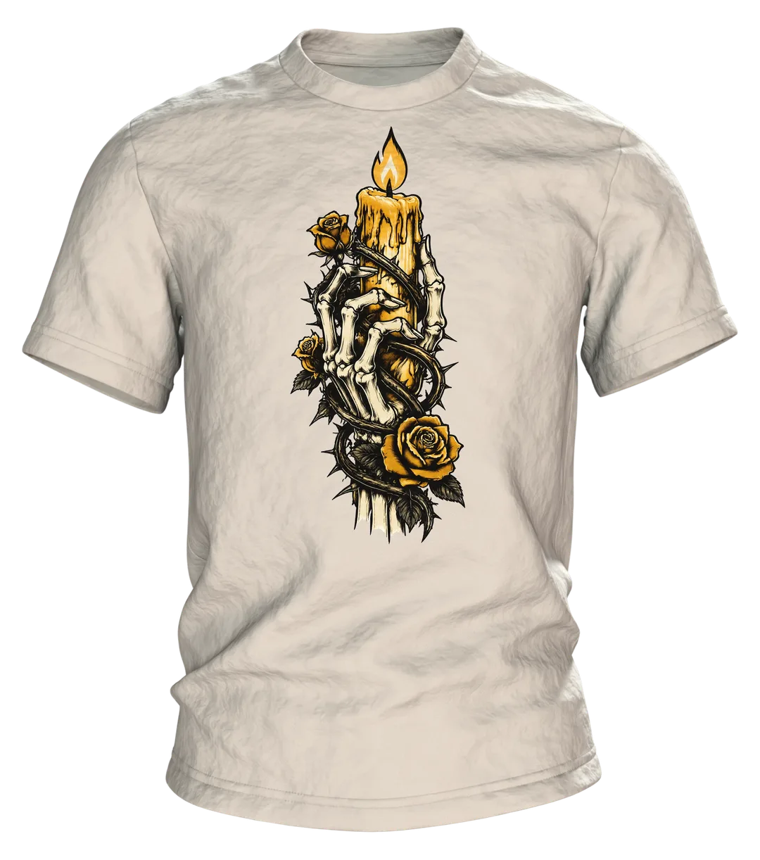 Skelett Hand mit Kerze und Rosen T-Shirt, Tattoo-Flash-Stil in Schwarz und Gold