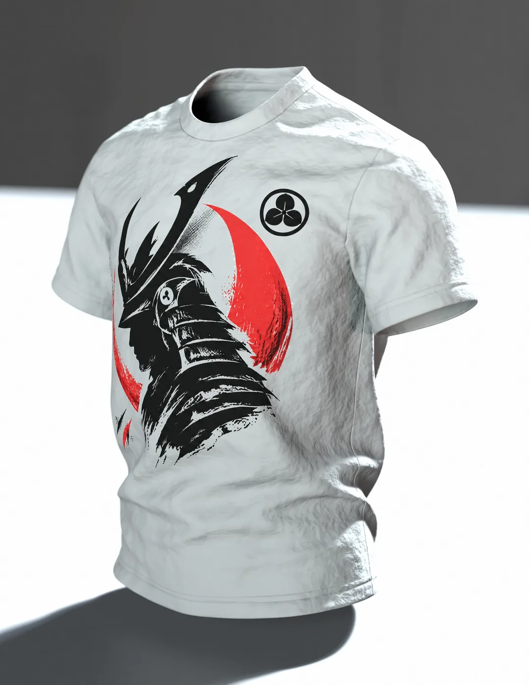 Samurai Silhouette T-Shirt, schwarze Schablonen-Büste mit Helm vor roter Mondsichel, Kabuto-Wappen am Rücken, Im Raum, schräg