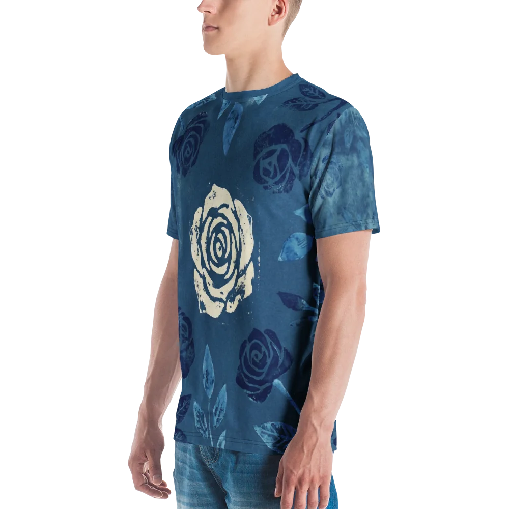 Indigo Wallpaper Tile T-Shirt — Symmetrisches Floral Pattern — Ansicht 5