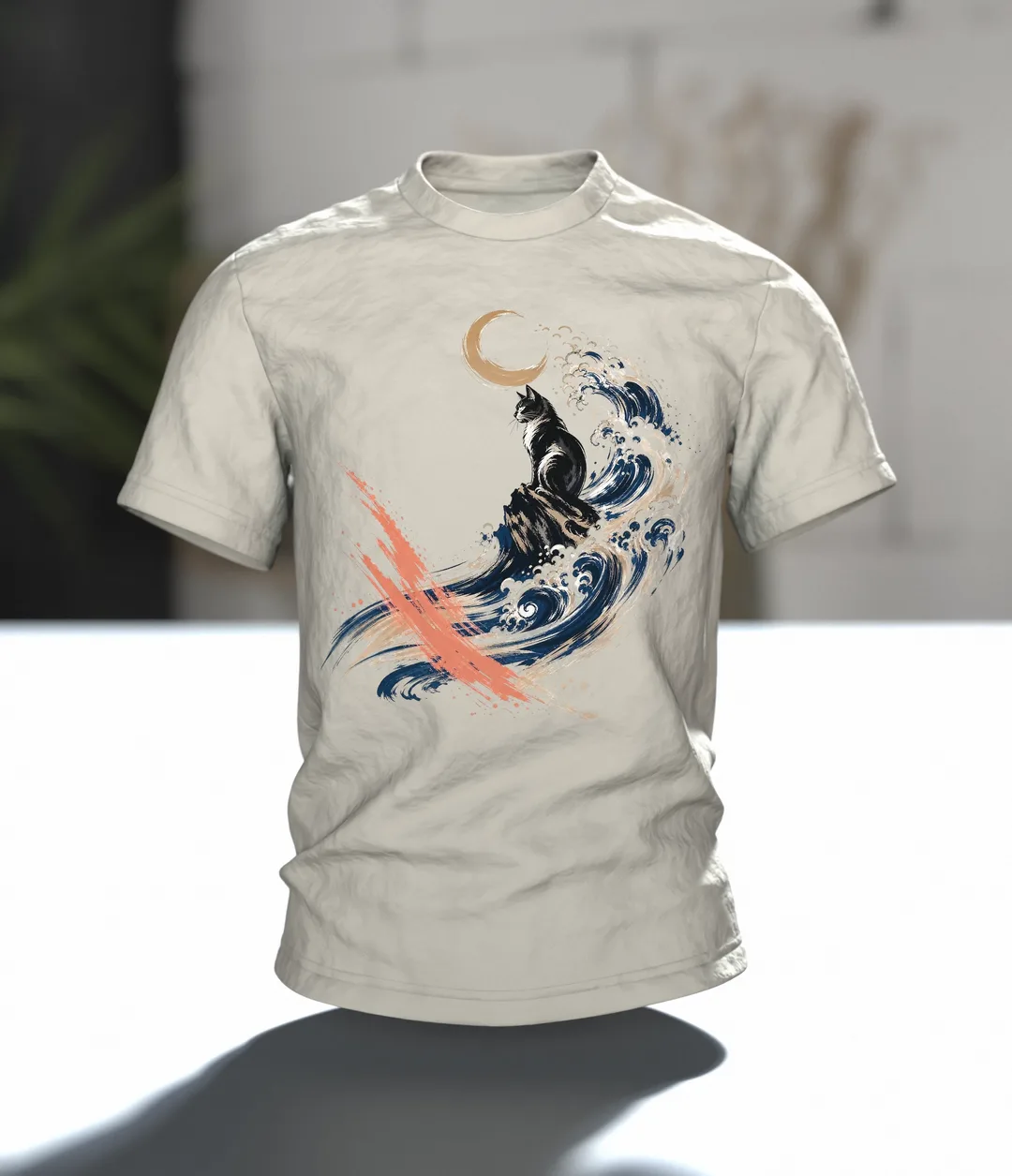 Kanagawa Katze T-Shirt, schwarze Katze in der großen Welle mit Mond auf Hell, Im Raum