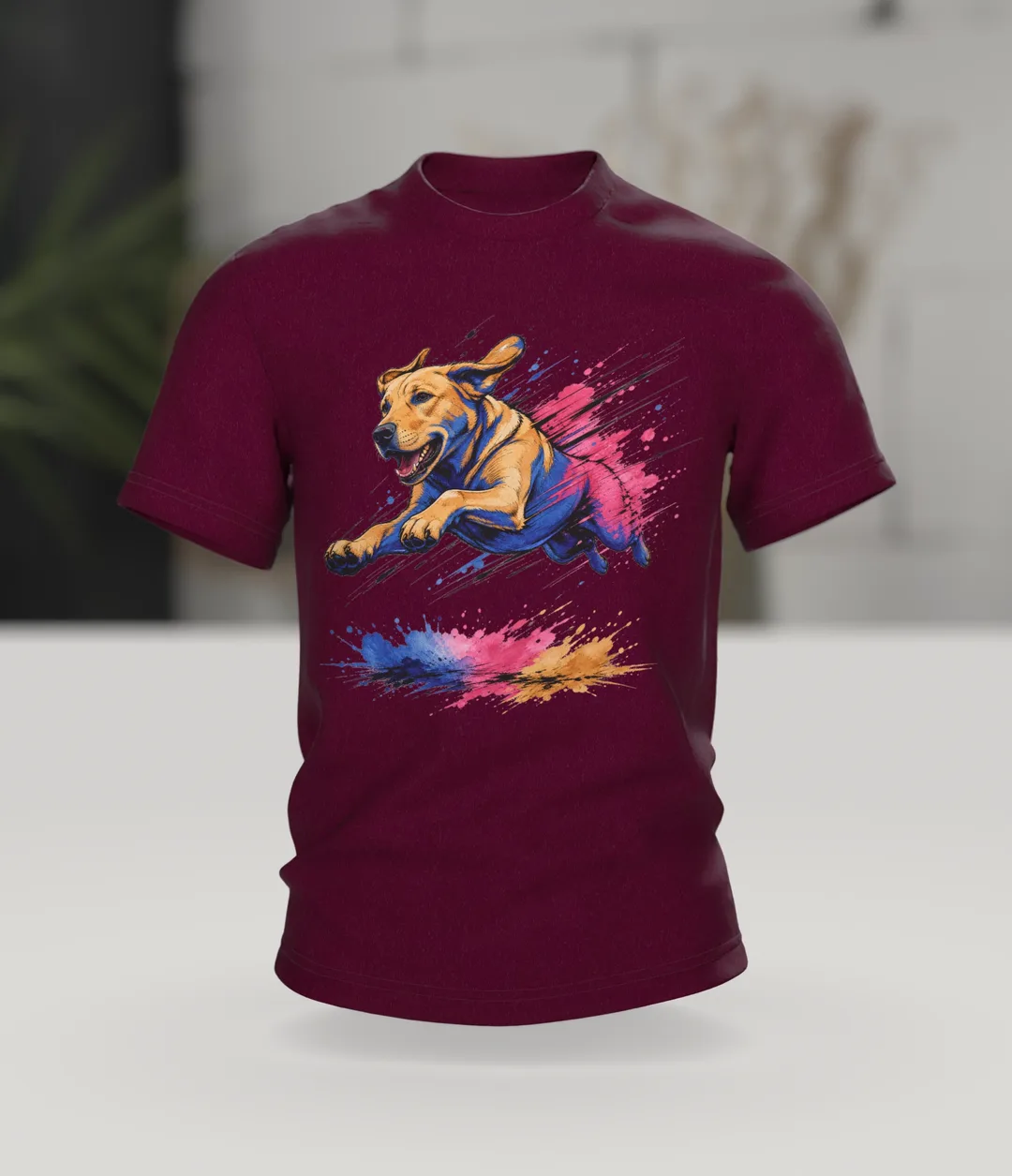 Labrador T-Shirt, springender Hund im Pop-Art-Stil mit Farbklecks-Landung, Im Raum