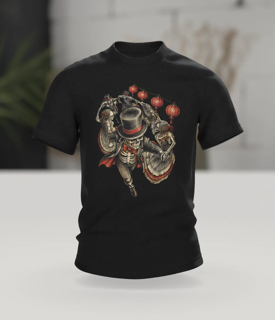 Totentanz T-Shirt: Lampion-Ball der Skelette, Im Raum