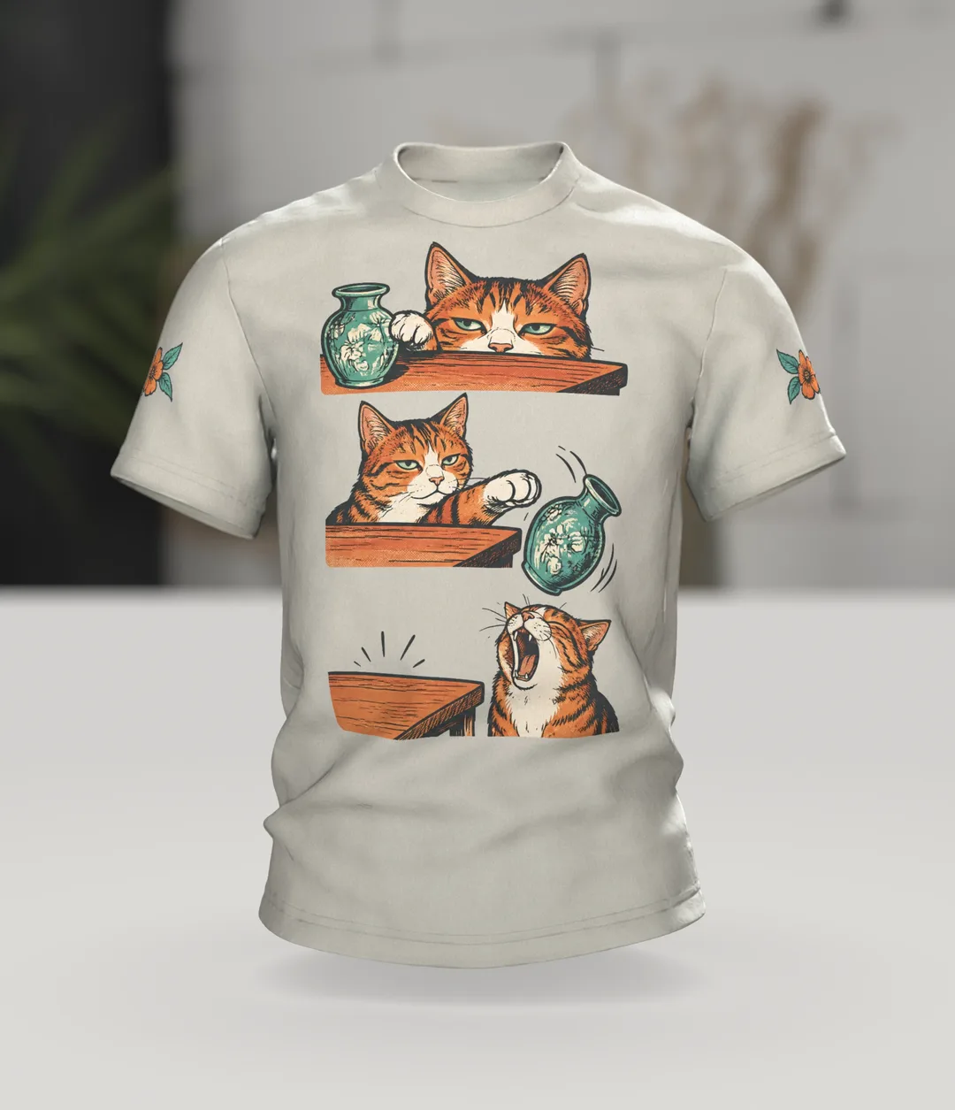 Lustiges Katzen T-Shirt: Katze schubst Vase vom Tisch, Comic-Stil, Im Raum
