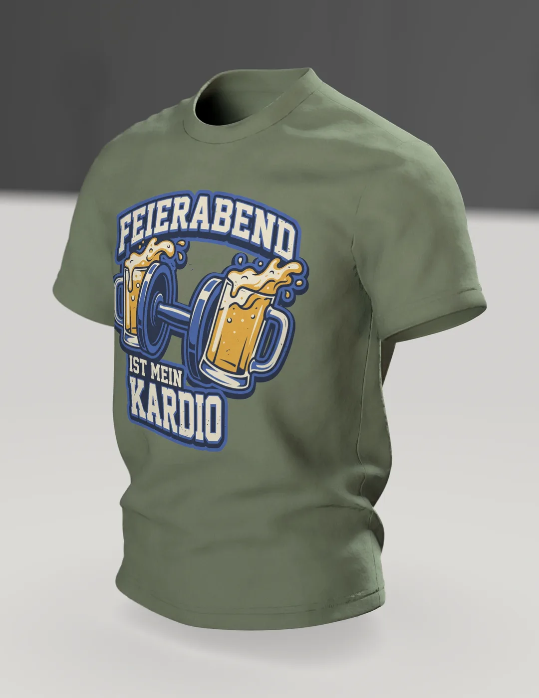 Bierkrug Hantel T-Shirt "Feierabend ist mein Kardio", Vereinswappen vorn, Kronkorken-Sneaker hinten, Im Raum, schräg