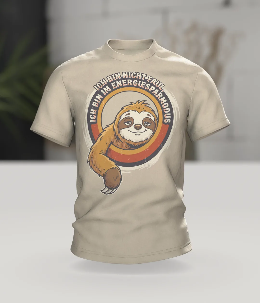 Energiesparmodus Spruch Motiv-Shirt: Witziger Alltags-Humor, Im Raum