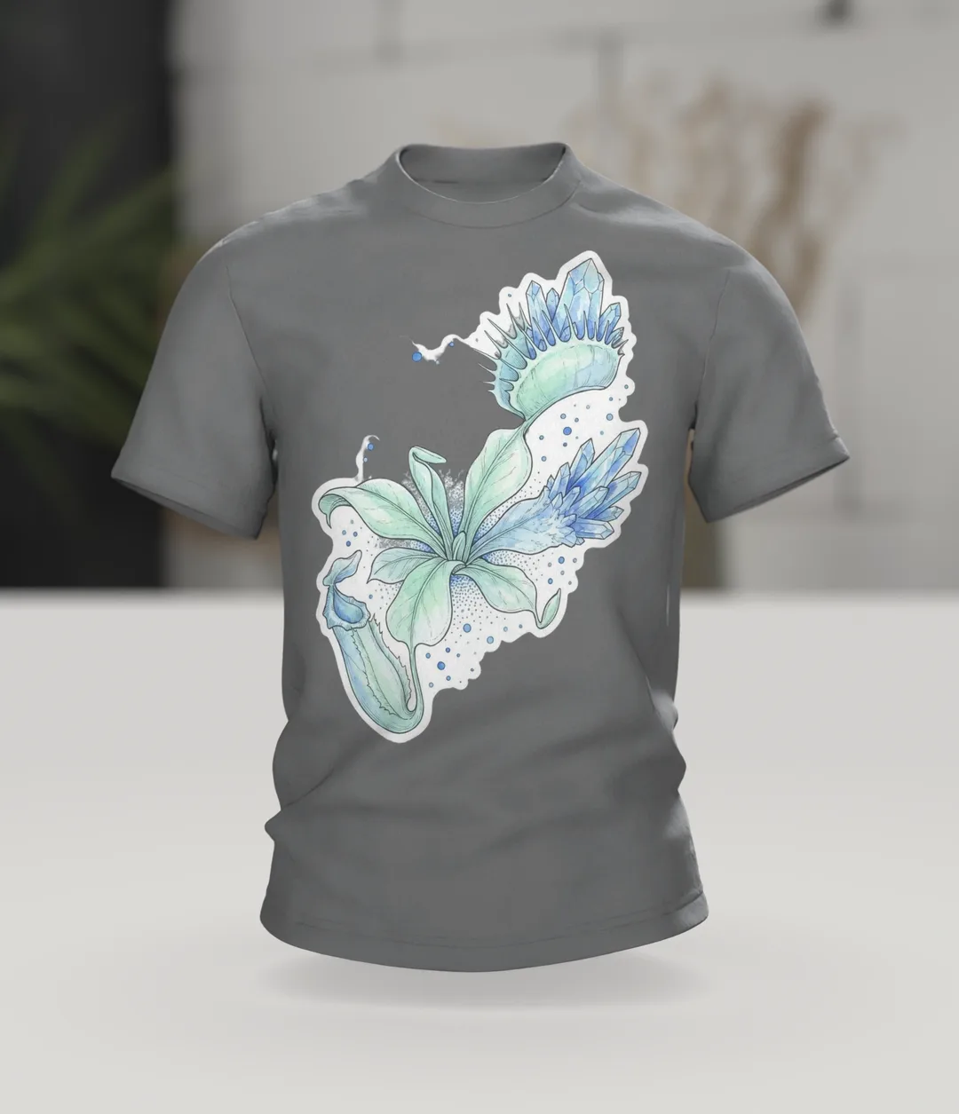 Fleischfressende Pflanze mit Kristallen Motiv-Shirt: Mysteriöses, Im Raum