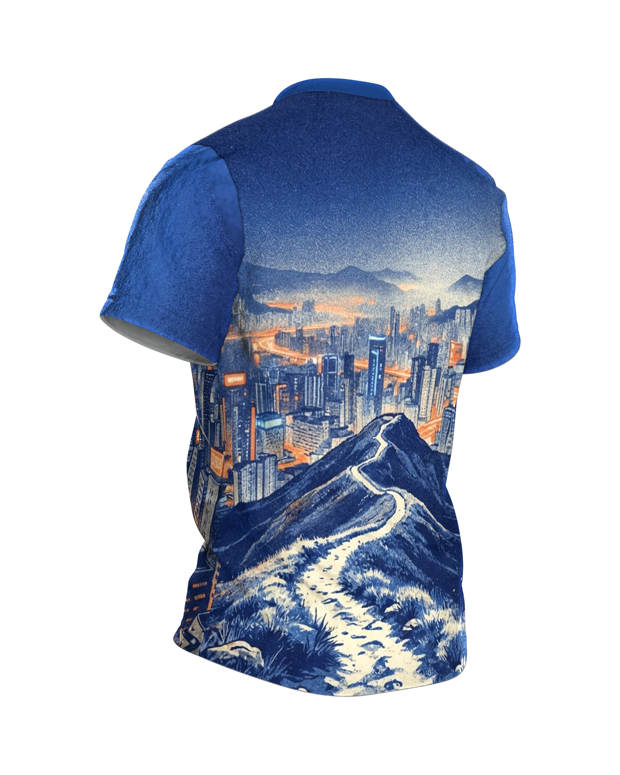 Laufschuh T-Shirt, Trail-Schuhe über der Stadt mit Gratpfad-Panorama am Rücken, Rückseite schräg rechts