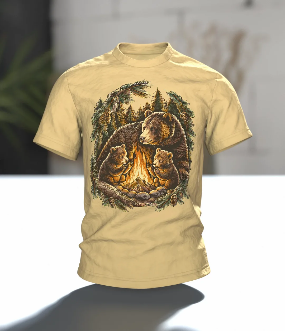 Bärenfamilie T-Shirt: Papa-Bär mit zwei kleinen Bären am Lagerfeuer im Wald, Holzschnitt-Linienkunst für Camping-Papas, Im Raum