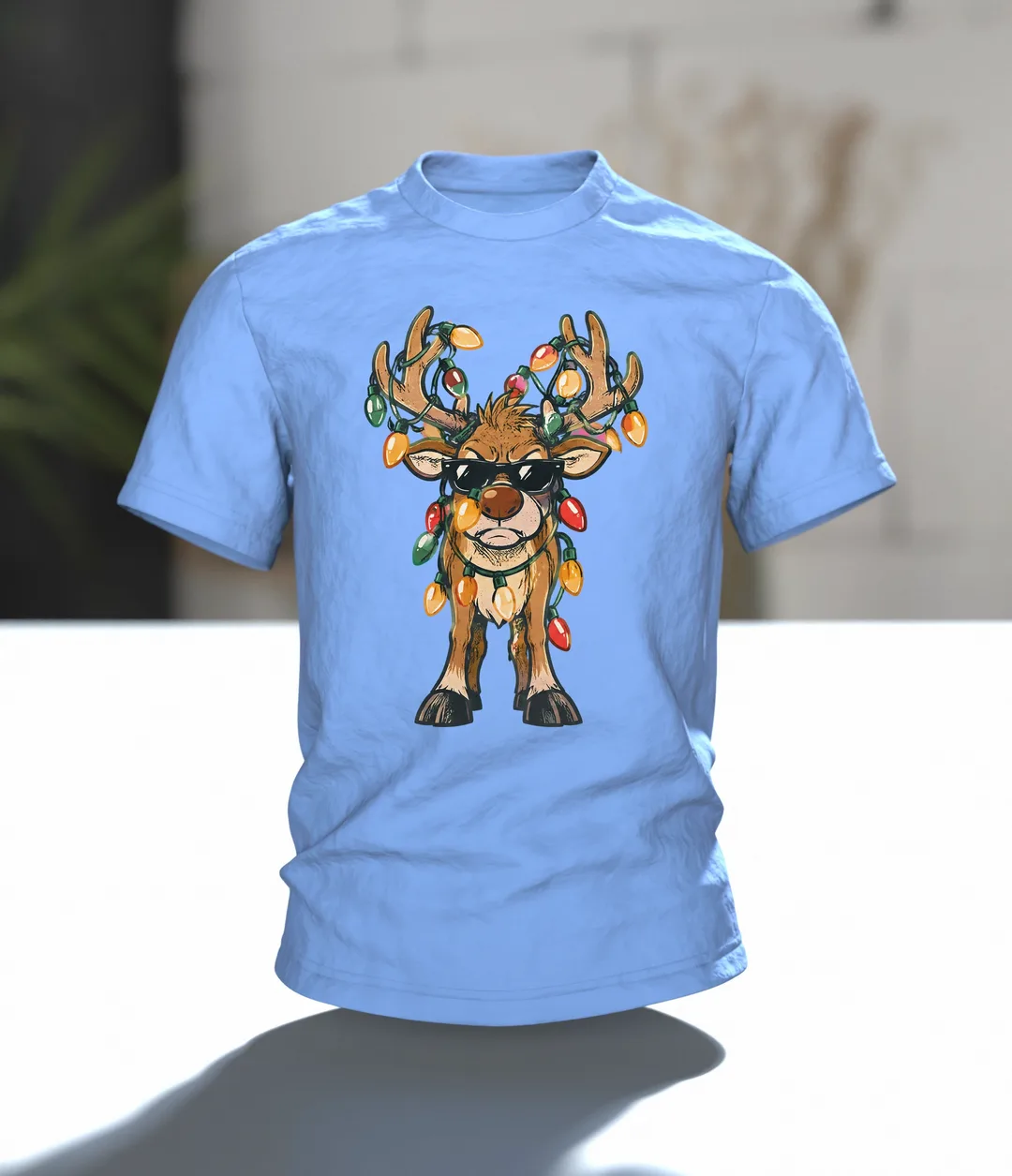 Rentier mit Sonnenbrille T-Shirt, Entwurfsfassung, Im Raum