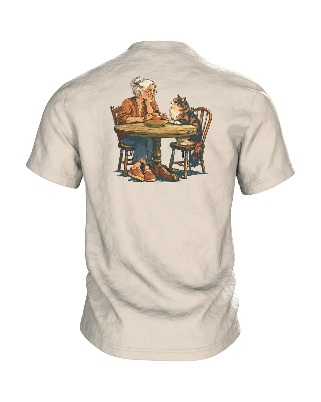 Katzen Oma T-Shirt: Kaffee am Fenster, warme Vintage-Illustration vorn und zweite Szene am Holztisch hinten, Rückseite