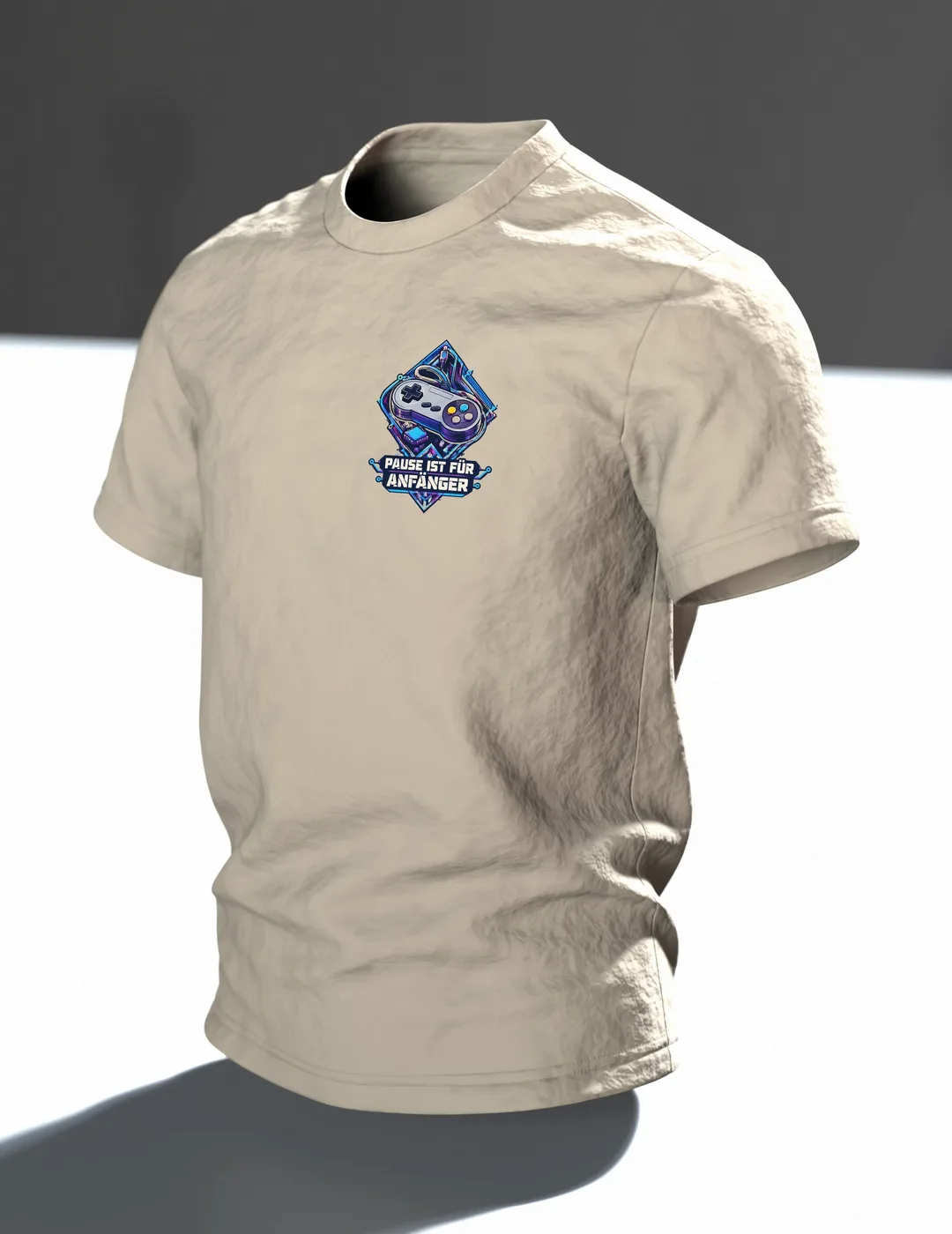 Gamepad T-Shirt „PAUSE IST FÜR ANFÄNGER“ mit Retro-Controller in Neon, Brustmotiv und großem Rückenmotiv für Gamer, Im Raum, schräg