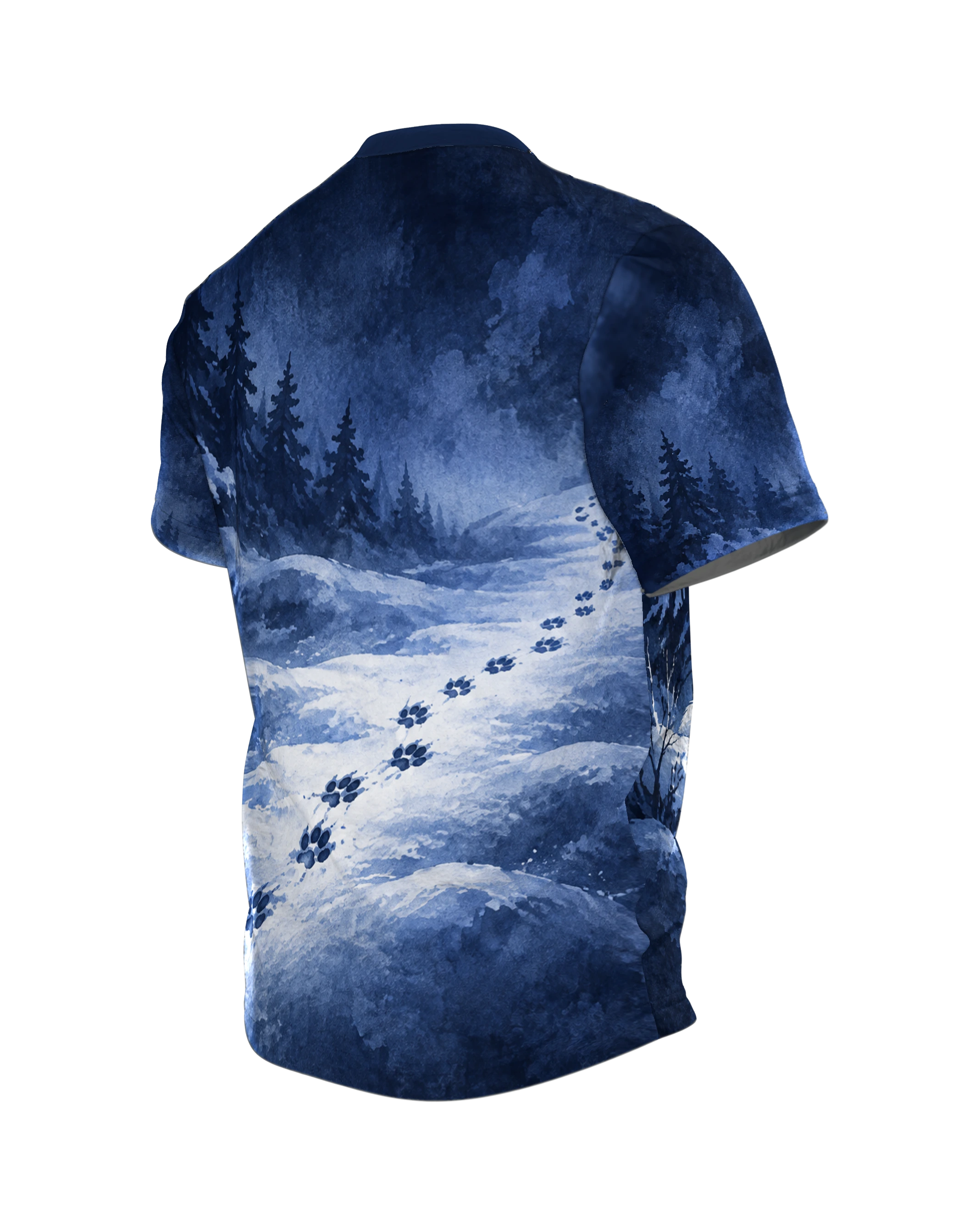 Fuchs im Schnee T-Shirt mit Vollmond über dem Winterwald, Pfotenspur auf dem Rücken, Tuschezeichnung in Blau und Weiß, Rückseite schräg links